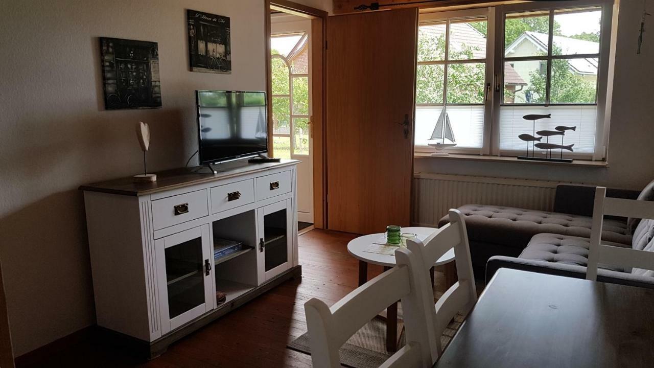 Boddenhus Auf Ruegen - Ferienwohnungen Und Pension Rappin Eksteriør bilde
