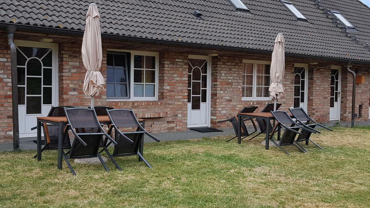 Boddenhus Auf Ruegen - Ferienwohnungen Und Pension Rappin Eksteriør bilde